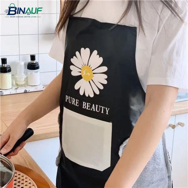 Person-Wearing-Waterproof-Cute-Bear-Kitchen-Apron-While-Cooking