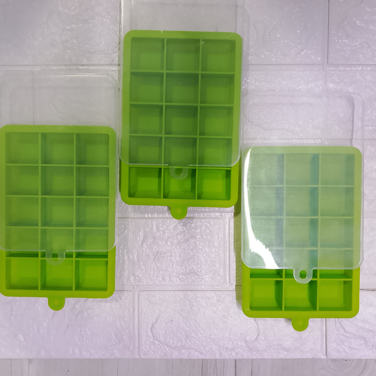 Easy Push Pop-Out Silicone Ice Cube Tray with Lid | 15 Square Flexible Ice Mold (BPA-Free)